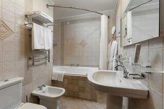 Гостиница Лекко Мытищи Люкс с 1 спальней-4