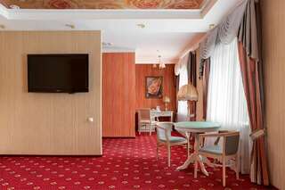 Гостиница Лекко Мытищи Джуниор сюит "Романтика"-2